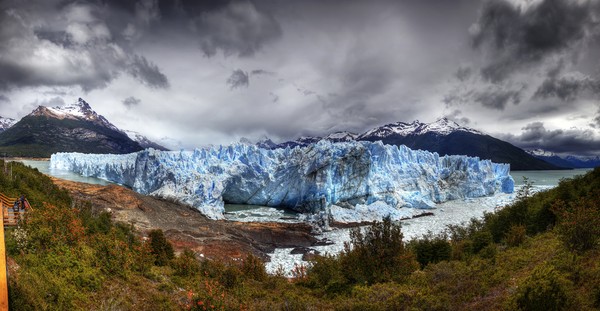 Patagonia, Argentina: Patagonia là vùng băng tuyết lớn nhất thế giới, khung cảnh nơi đây được đánh giá là 'đẹp mê hồn'. Tuy nhiên hiện nay tốc độ băng tan ở đây đang nhanh hơn 100 lần so với 300 năm trước và chỉ trong khoảng 50 năm nữa thì toàn bộ băng tuyết tại đây sẽ tan hoàn toàn.